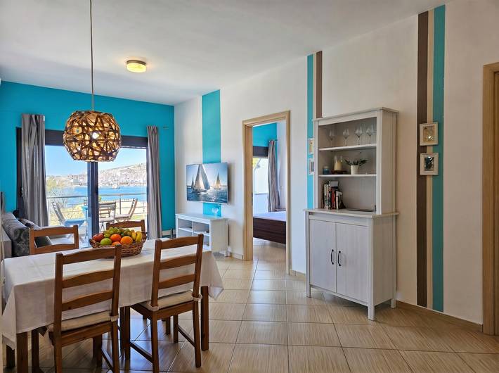 Ganze Wohnung, Ferienwohnung für 3 Personen mit Balkon in Sarandë, Vlorë