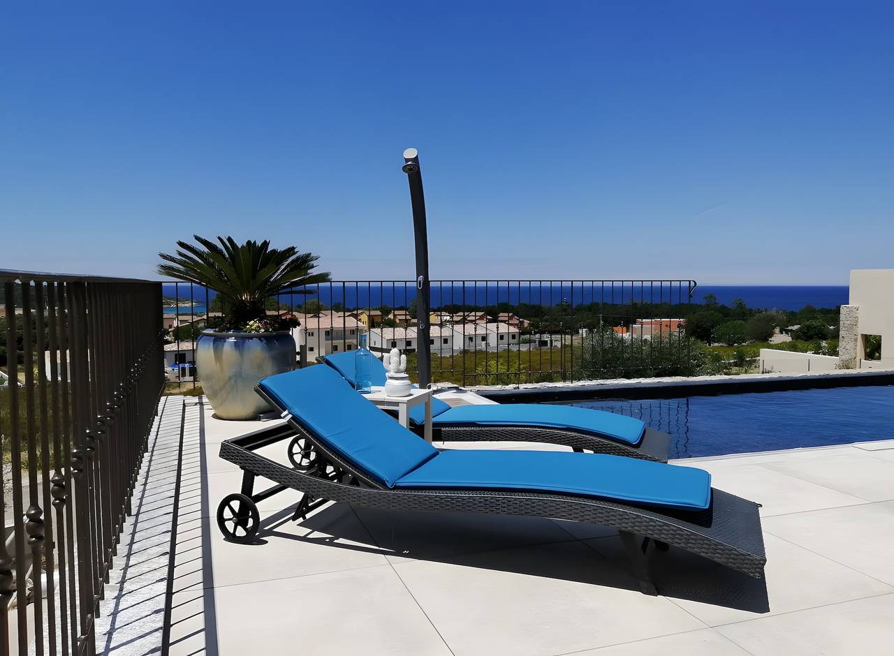 Camera “Chambre Mer” con vista mare, Wi-Fi e aria condizionata in Losari, Palasca