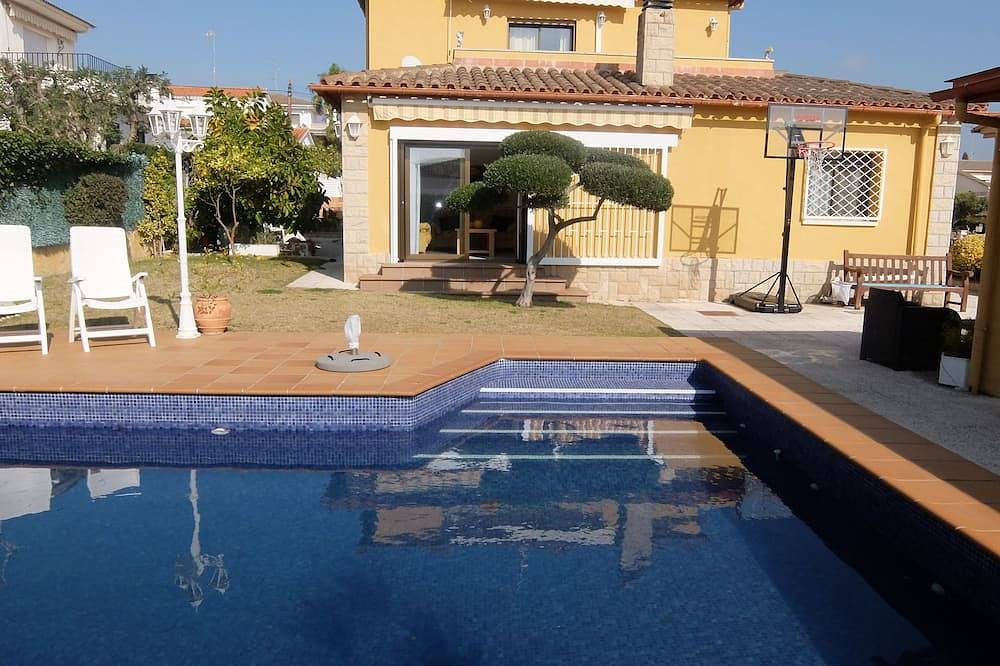 Villa Vista Con Piscina Privada Y Aire Acondicionado in Calafell, Costa Dorada