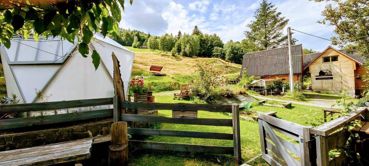 Osada pod Beskidem- chatki całoroczne in Szczyrk, Karpaty (Polska)