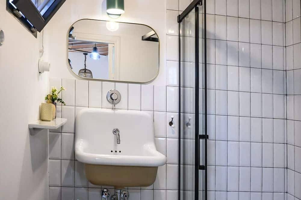 Old chicken coop apartment in Collado Villalba, Madrid Province