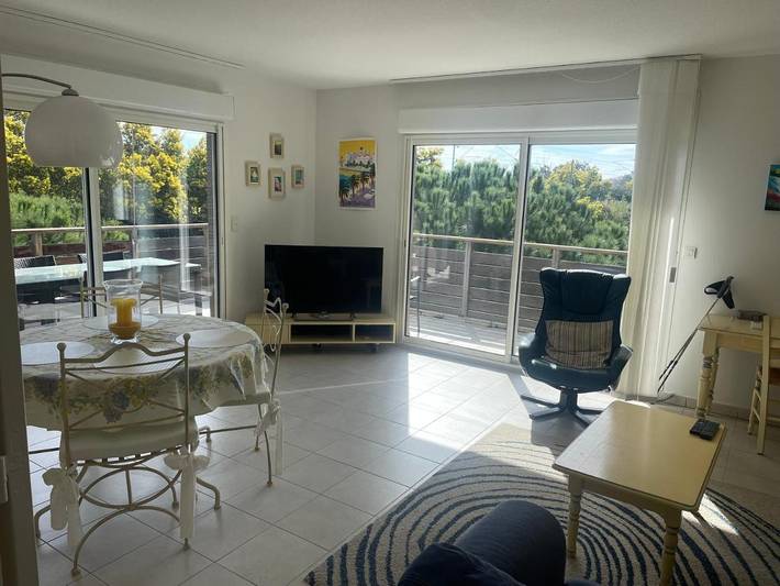 Apartamento de vacaciones para 4 personas, con vistas además de terraza y piscina - 1