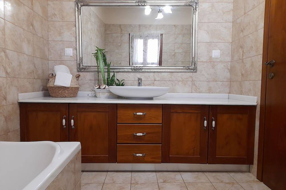 150τ.μ villa στο κεντρο καμηλαριου in Kamilari, Iraklio-Heraklion und Umgebung