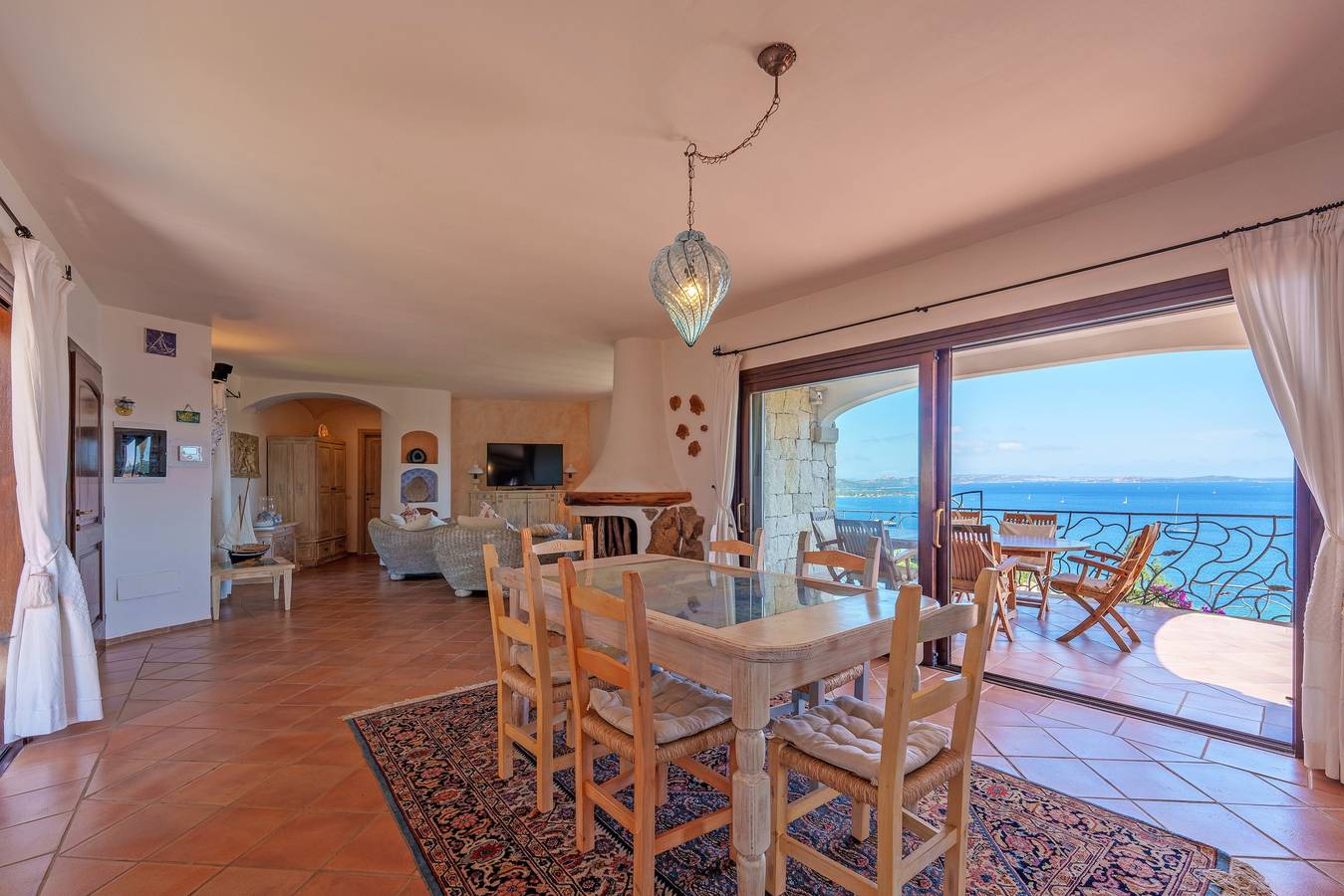 Villa 'Quercia' con vista mare, piscina privata e aria condizionata in Arzachena, Costa Smeralda
