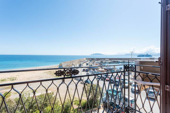 Ferienhaus mit Meerblick für 8 Personen, mit Balkon, mit Haustier in Palermo - 2