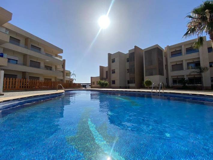 Appartement de vacances pour 4 personnes, avec piscine ainsi que vue et terrasse