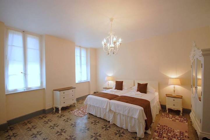 Location de vacances pour 12 personnes, avec terrasse et jardin à Ginestas - 4