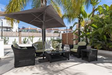 Villa for 10 People in Playa de Cortijo Blanco, Marbella, Photo 4