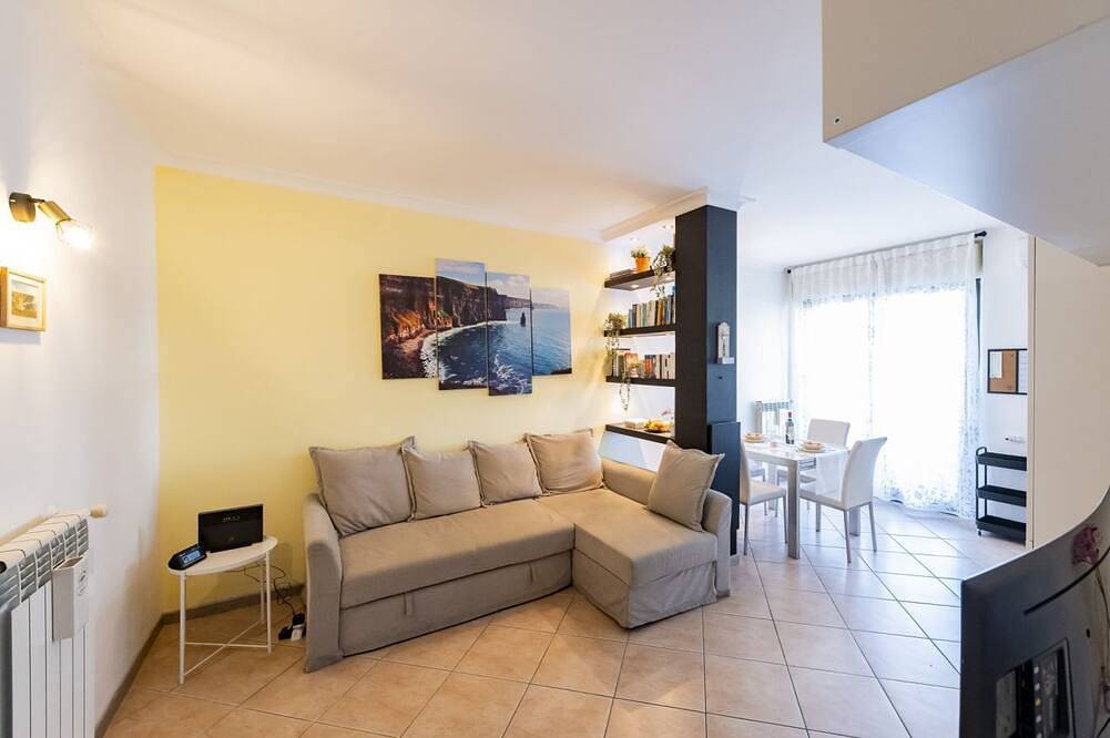 Apartamento entero, Guesthost - Cozy Flat 700mt from the Sea + Parking in Francavilla al Mare, Provincia de Chieti