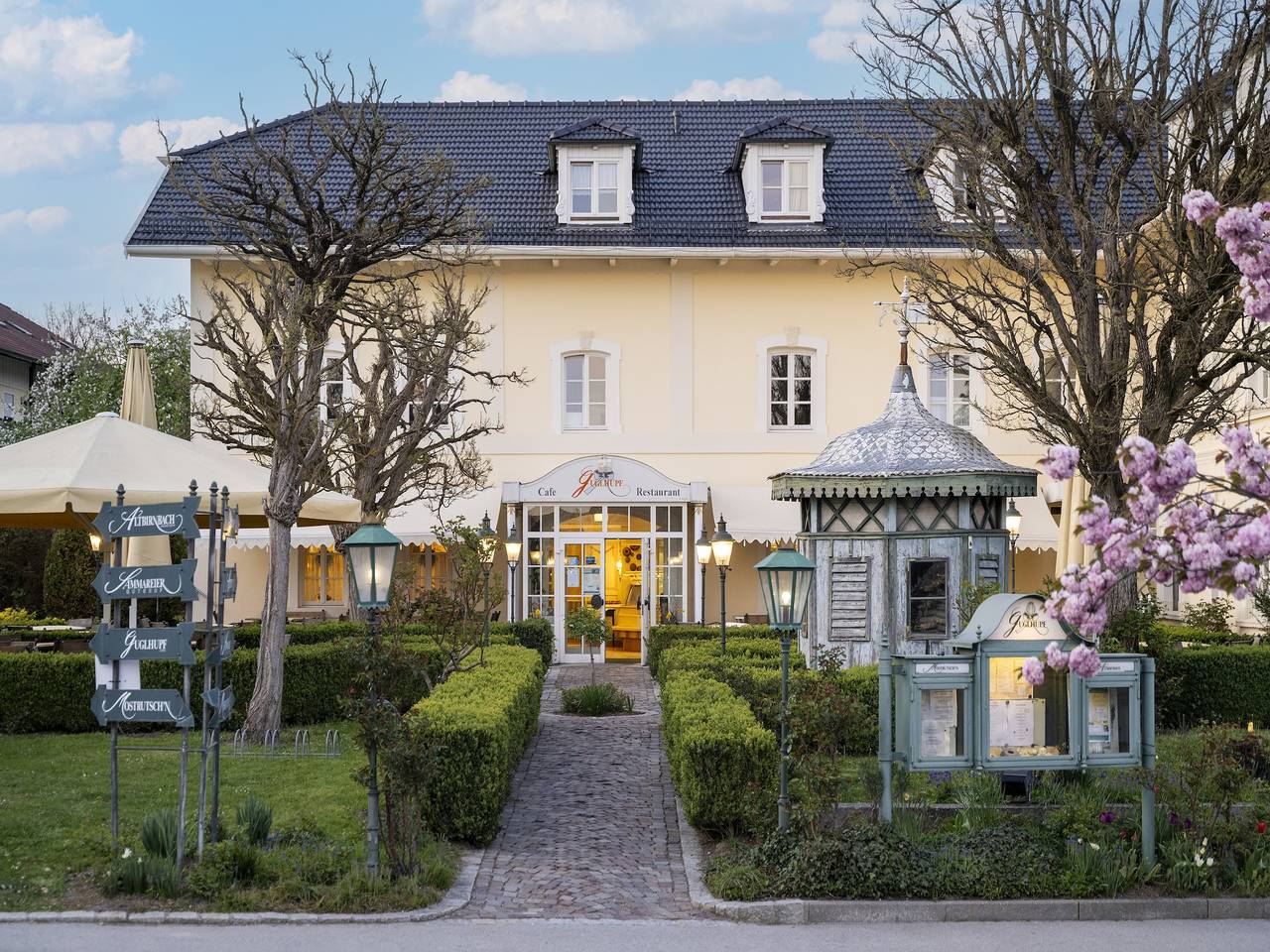 Ganze Wohnung, Geräumige Ferienwohnung im Sammareier Gutshof in Bad Birnbach in Bad Birnbach, Bayerische Golf und Thermenland