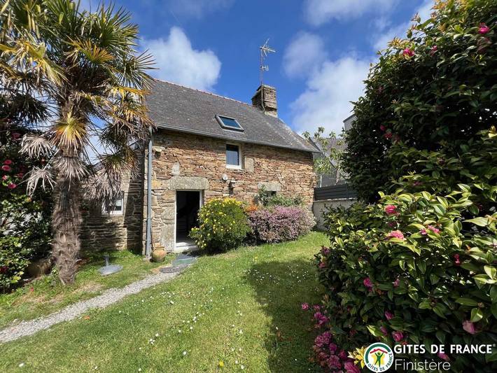 Gîte for 3 people, with garden - 1