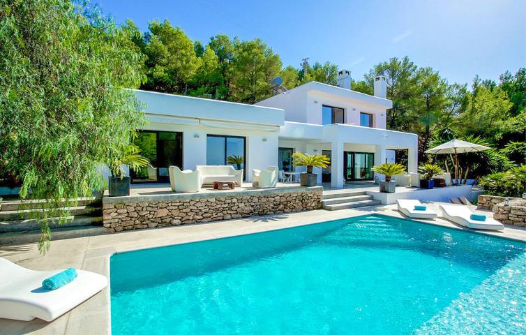 Gîte pour 8 personnes, avec terrasse et jardin à Cala Tarida - 4