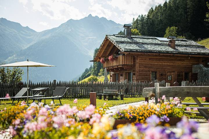 Chalet für 6 Personen, mit Balkon und Whirlpool sowie Garten und Sauna in Ahrntal