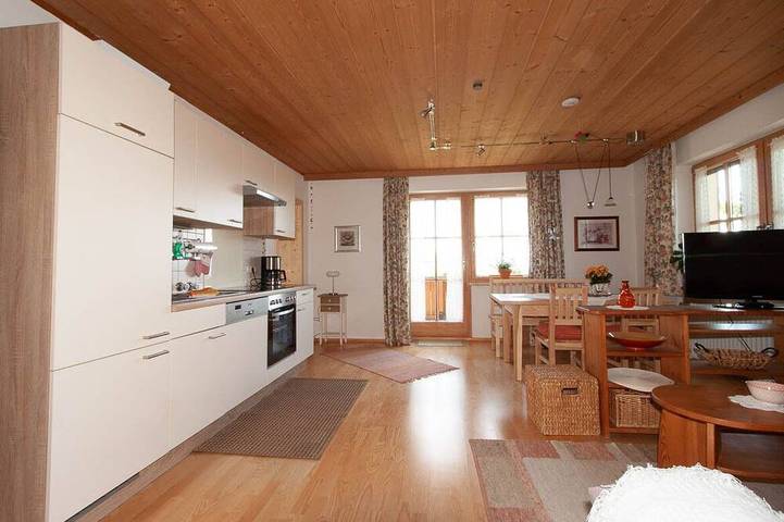 Ferienwohnung für 4 Personen, mit Balkon und Garten