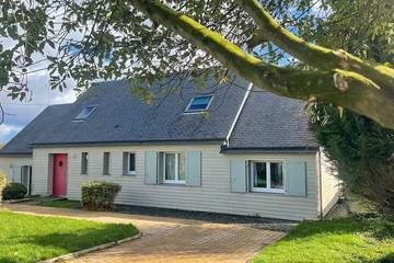 Gîte pour 8 personnes, avec jardin à Taulé