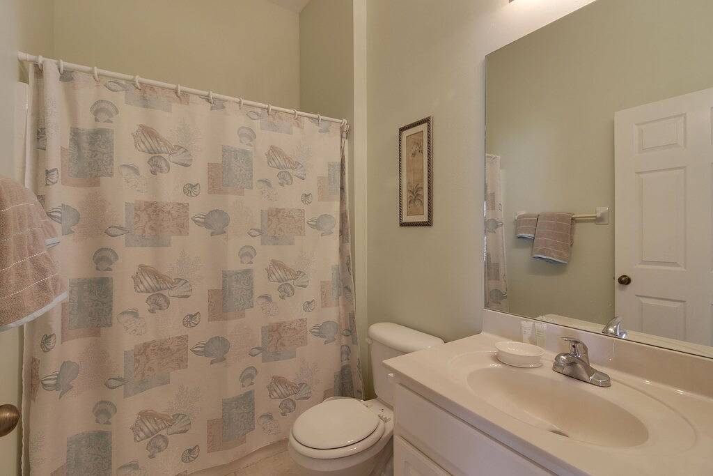 Ufer zu Hause w / private überdachten Pool und Terrasse - Golfplätze in der Nähe! in Iona, Southwest Florida