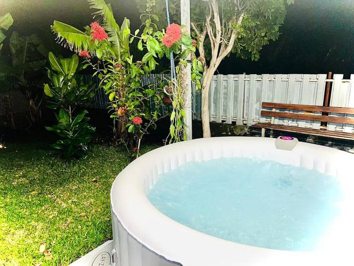 Villa pour 6 personnes, avec jardin et jacuzzi