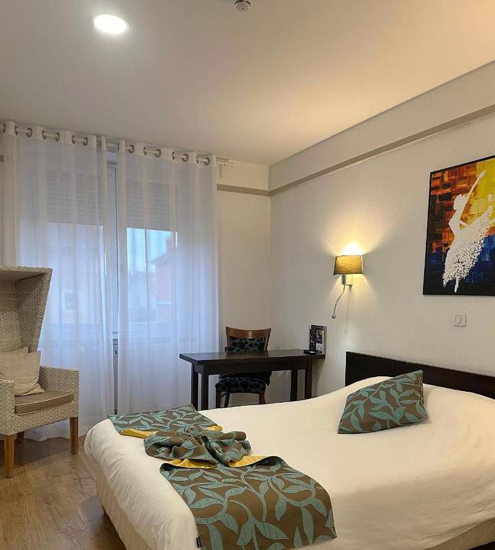 Hôtel pour 3 personnes, avec vue, animaux acceptés dans Beaurepaire - 2