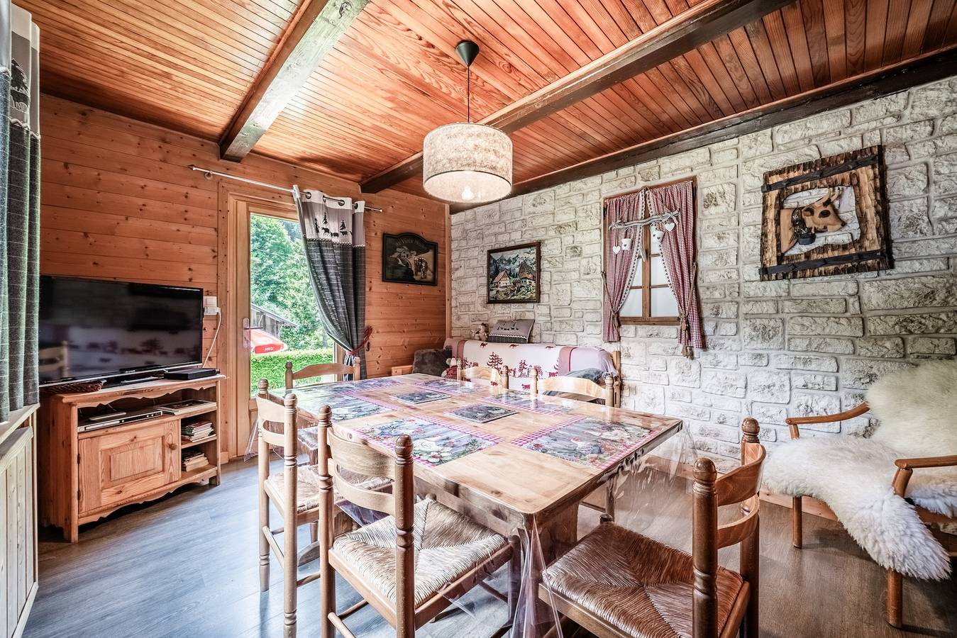Appartamento "Les Allamands" con vista montagna, terrazza privata e Wi-Fi in Morzine, Thonon-les-Bains e dintorni