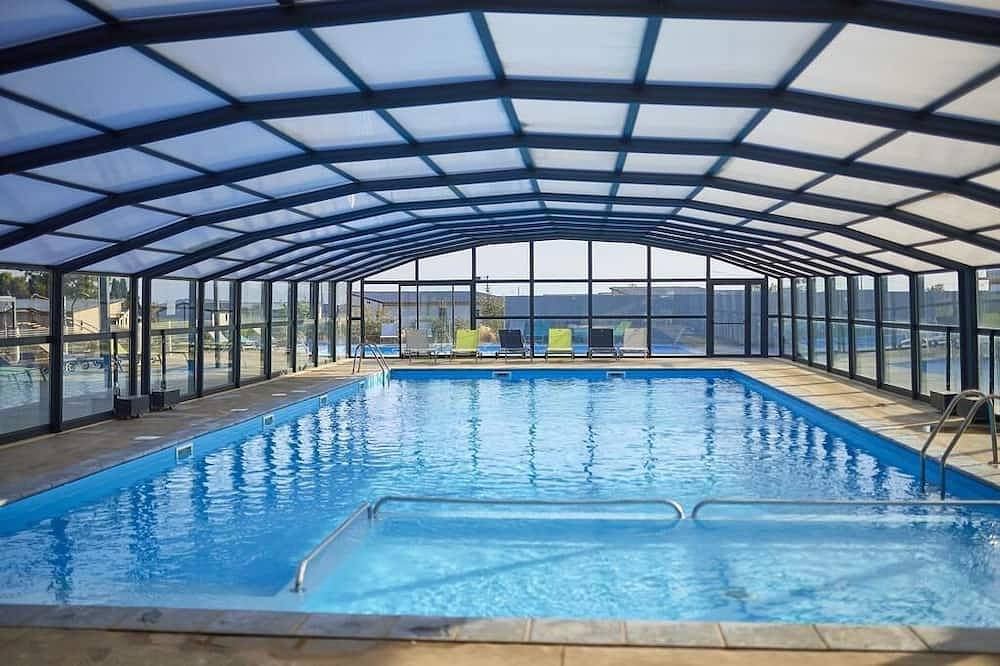 Cottage in a secure residential park with swimming pool in Pomérols, Mittelmeerküste (Frankreich)