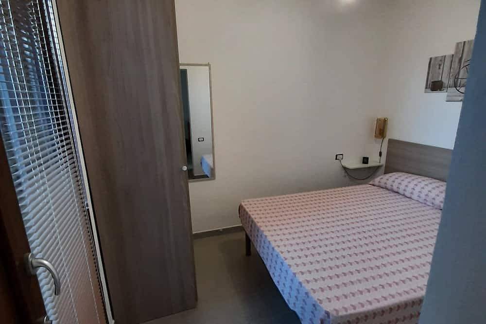 Casa Vacanze \"Levante\" - Centrale -  a 2 passi dal mare e dal centro storico. in Portoscuso, Provincia di Carbonia-Iglesias