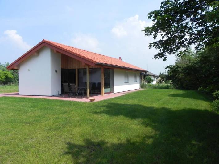 Bungalow für 6 Personen, mit Garten