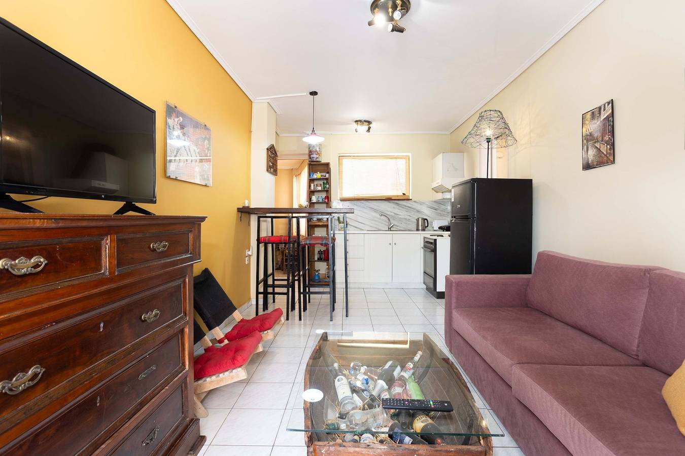 Ganze Wohnung, Ferienwohnung für 4 Personen mit Balkon/Terrasse in Kalamata, Messenien