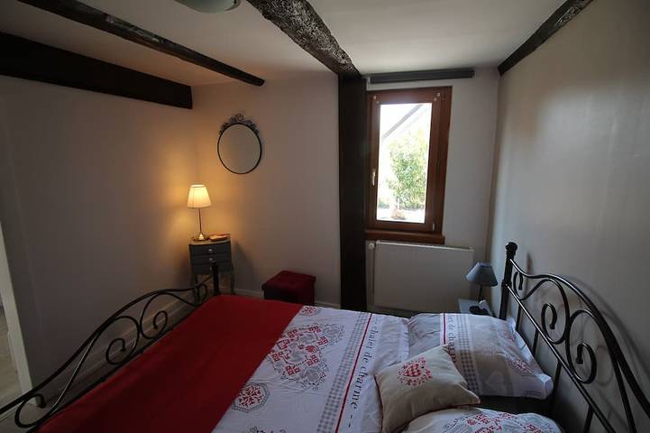 Gîte pour 8 personnes, avec jardin, animaux acceptés dans La Montagne des Singes - 2