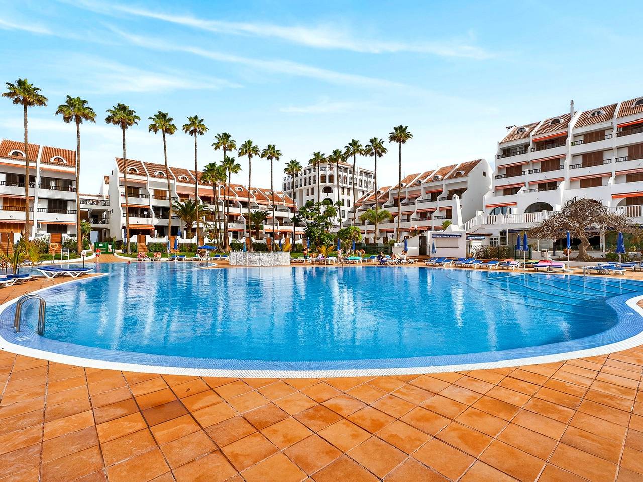 Holiday Rental for 4 People in Playa del Camisón, Arona