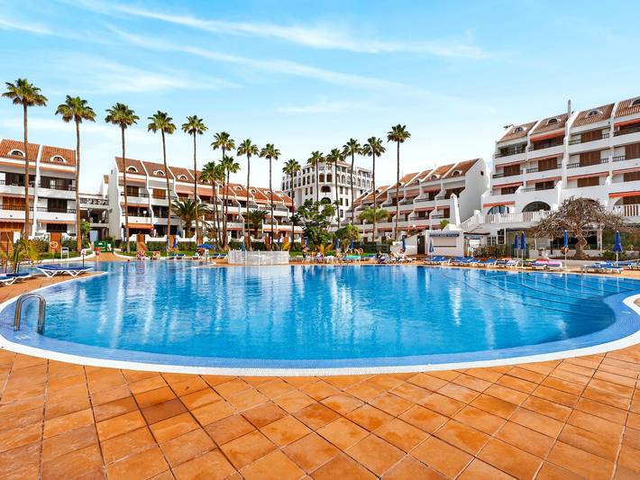 Holiday rental for 4 people, with Terrace and Garden as well as Children pool and View in Playa de las Américas