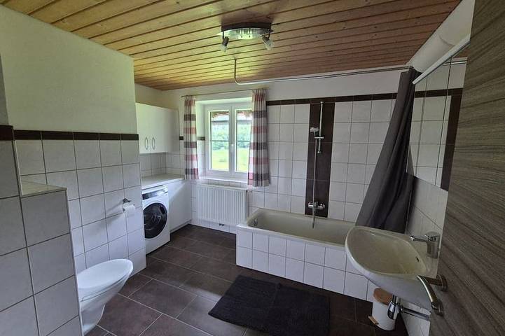 Ferienwohnung Zirbe - Urlaub im Grünen in Fuschl am See, Bezirk Salzburg-Umgebung