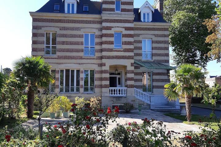 Ferienwohnung für 6 Personen, mit Garten und Pool in Cabourg