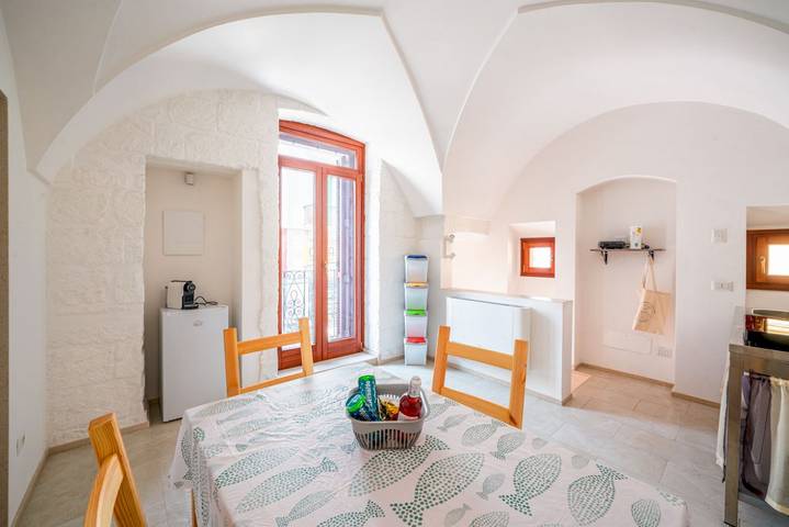 Domus Fisculi A – Traditional Stone-Vaulted Home in Fasano, Salento