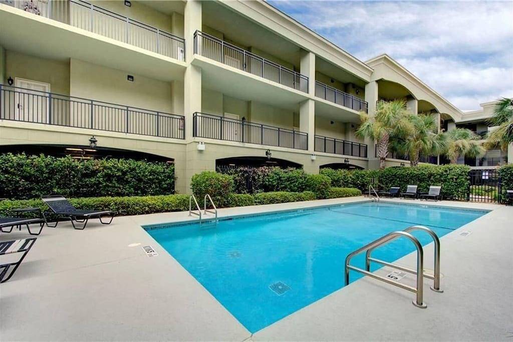 Ganze Wohnung, Beach Air - Free Bikes - Walk 2 Pier Village & Beach in St. Simons Island, Glynn County