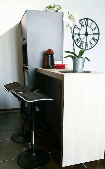 Appartement entier, One-Bedroom Apartment in Landerneau, Région de Brest