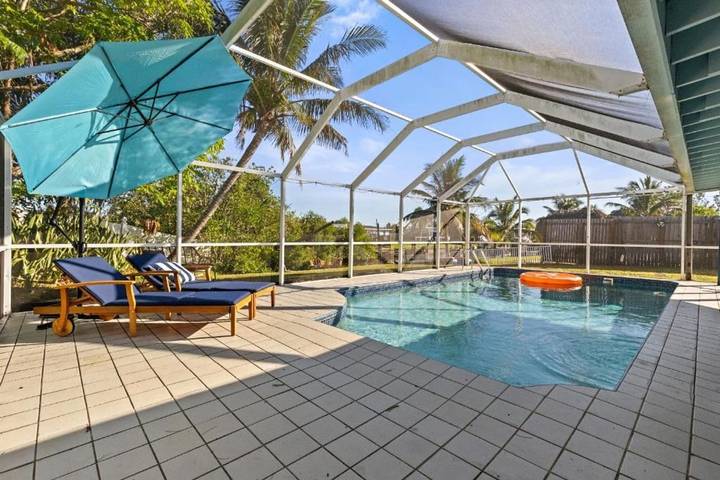 Vacation rental for 8 people, with garden and balcony, child-friendly in Port Charlotte