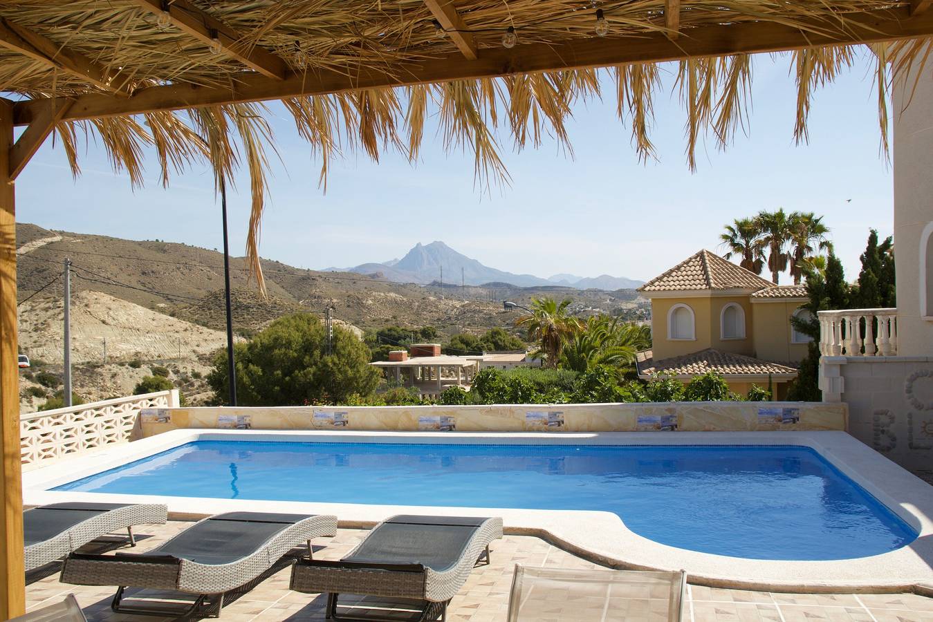 Villa "Torre" with Sea View, Private Pool & Wi-Fi in el Campello, Costa Blanca