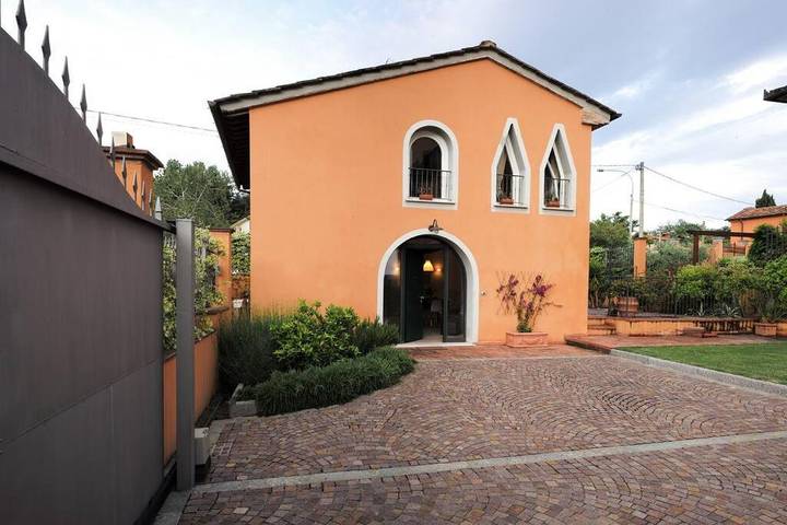 Casa vacanza per 4 persone, con giardino e idromassaggio - 1