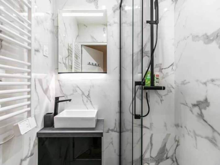 Apartamento entero, Precioso apartamento – 2 dormitorios/6 baños – Montreuil – cerca de París in Montreuil, Sena-Saint Denis