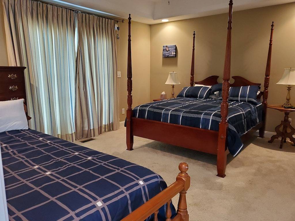 Erstaunliches Haus mit wunderschönem tiefem Wasser, Feuerstelle, Kajaks, Highspeed-Wlan, Spielen in Lake Gaston