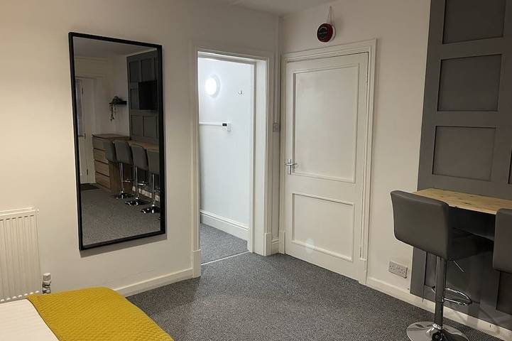 Apartamento entero, Apartamento-Baño en la habitacion-Apartamento-The Cozy Apartment in Gloucester (UK), Gloucestershire