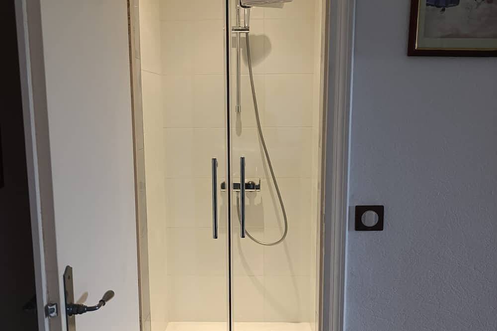 St Nazaire - Tregouet 8 - Chambre d’hôtes n° 2 tout confort – Tv, Wifi, Netflix in Saint-Nazaire, Côte d'Amour