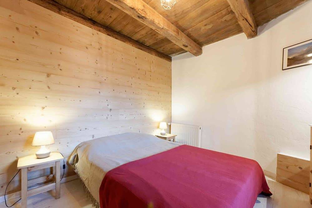 Apartamento entero, Le Clot Saint Joseph, descanso natural en el corazón del Parc des Ecrins in Vallouise-Pelvoux, Parque Nacional de los Ecrins