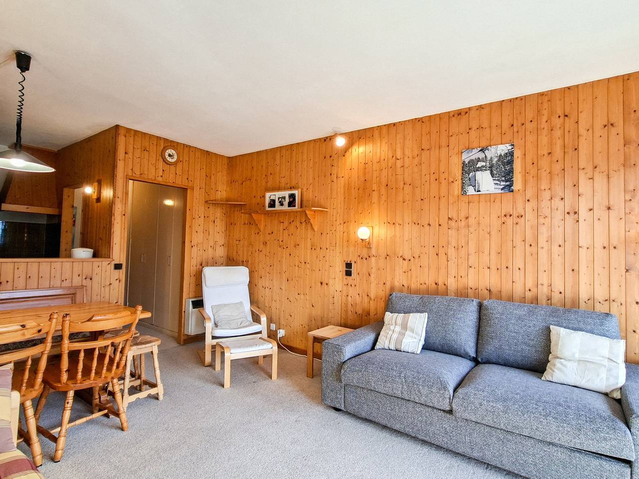 Studio entier, Studio spacieux au pied des pistes avec terrasse et Wifi in Flaine, Arâches-la-Frasse