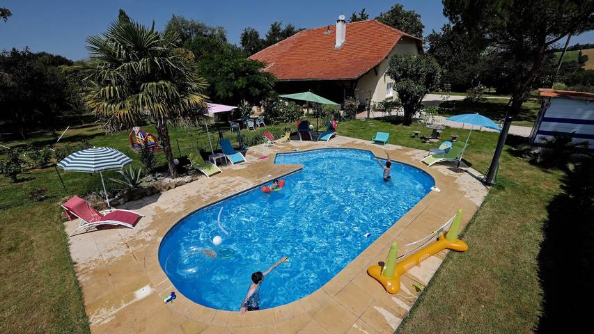 Location de vacances pour 8 personnes, avec Jardin à Margouët-Meymes