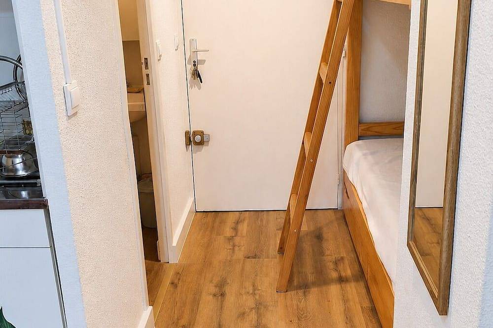 Ganze Wohnung, Air-conditioned studio with garden in Sanary Sur Mer in Sanary-sur-Mer, Mittelmeerküste (Frankreich)