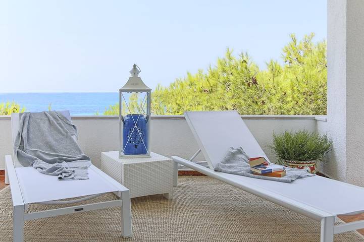 Location de vacances pour 5 personnes, avec jardin et terrasse à Rivabella