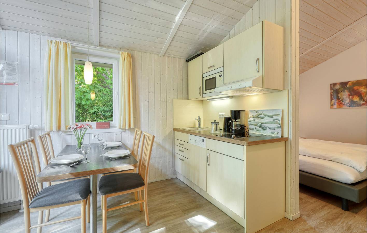 Ganze Ferienwohnung, Rückzugsort am Strand: WiFi, Parkplatz, Terrasse & Küche in Priwall, Lübecker Bucht
