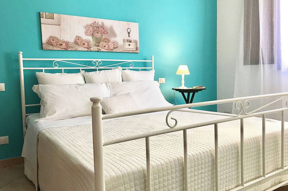 Entire apartment, The Most Beautiful House - Authentic Charm of Sicily in Custonaci, Trapani Province