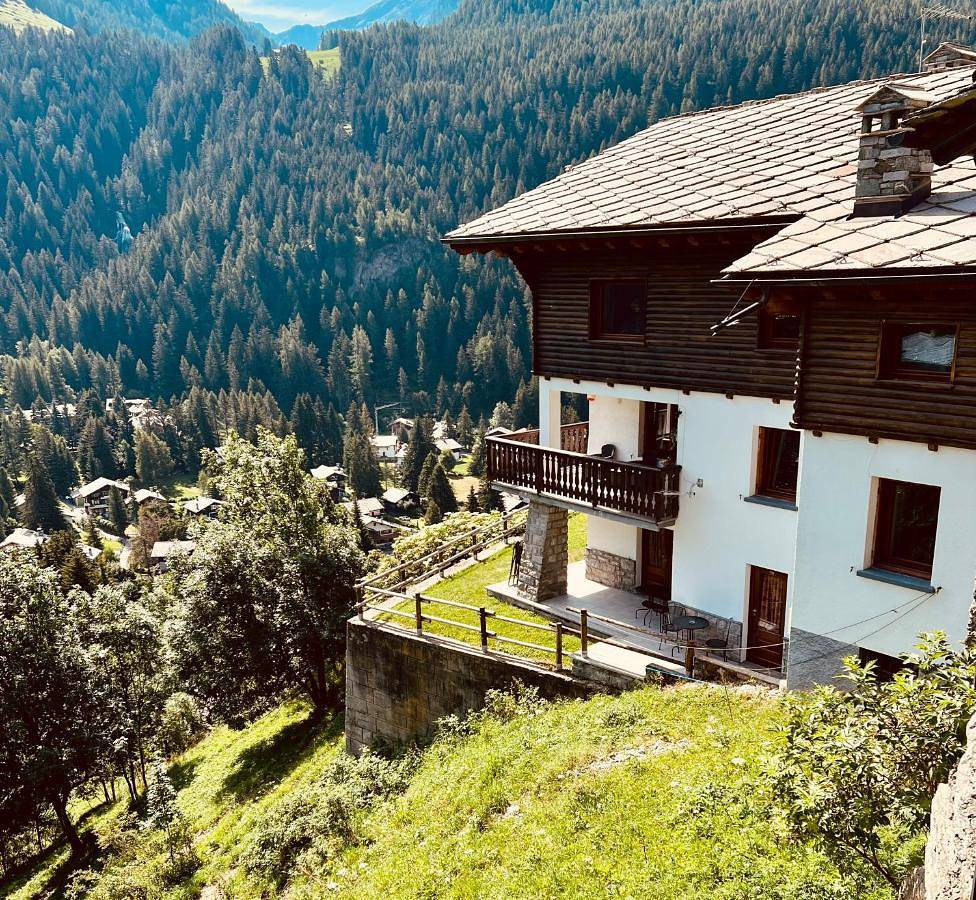 Standard Double or Twin Room in Champoluc, Ayas
